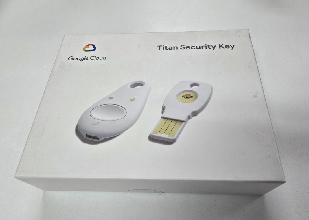 Google Titan Security Key Bundle Package
